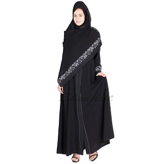 Nidha abaya with embroidery work black